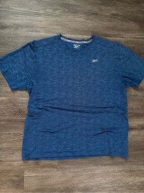 Reebok Men’s Heather Navy Blue Crewneck Tee